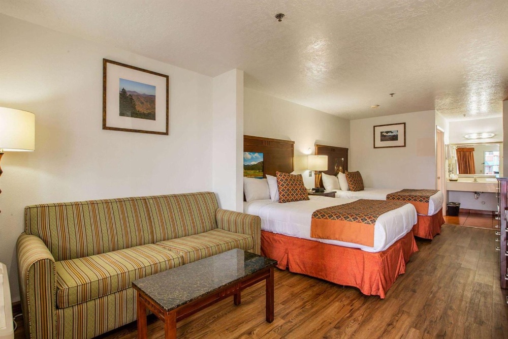 Sandia Peak Inn, a Howard Johnson by Wyndham Main image