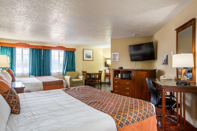 Suite with Two King Beds - Non-Smoking